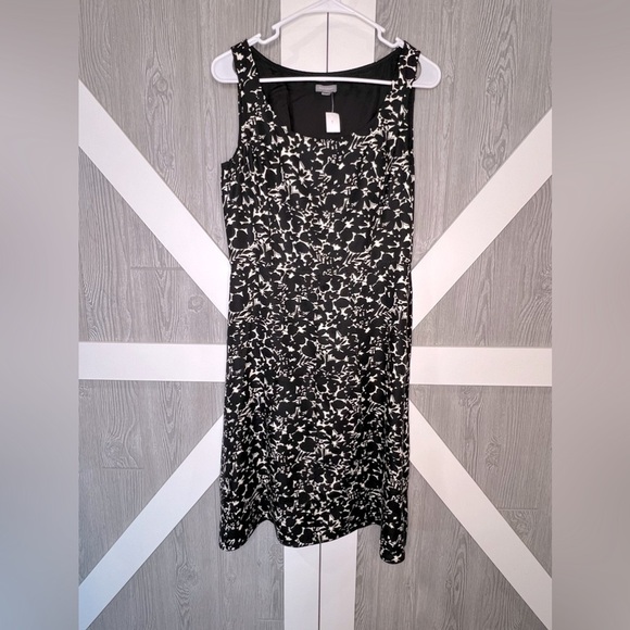 215. Ann Taylor Black & White Dress 4 - Picture 3 of 6